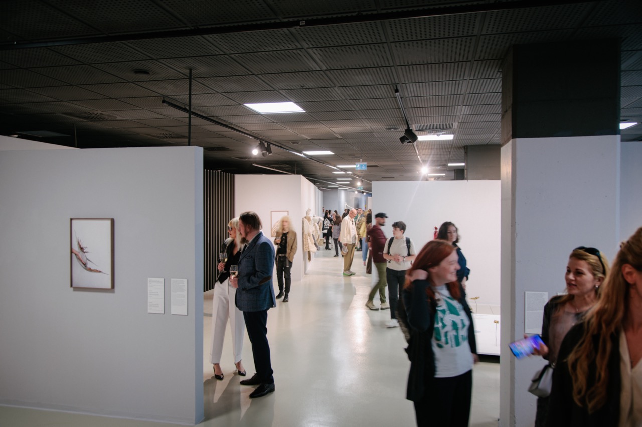 Tur ghidat | Nona Inescu: Afterlife – Still life & Oláh Gyárfás: Colțul ciobit al cubului